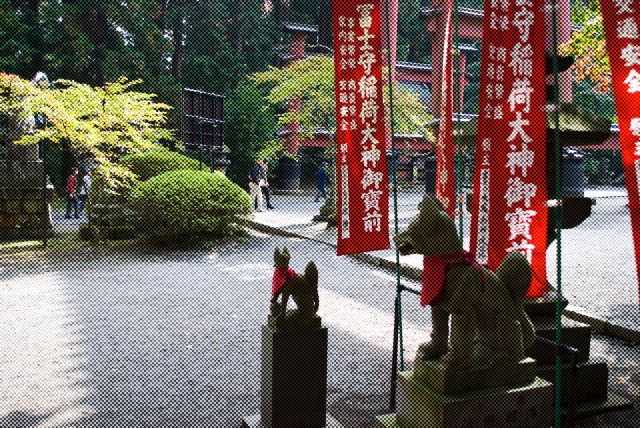 装飾的な神社のぼり